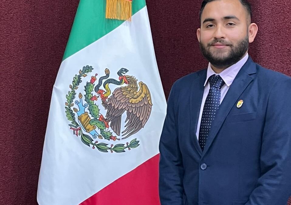 Toma protesta en Cabildo de las juventudes estudiante de Derecho
