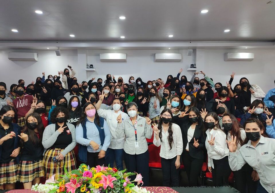 Se conmemora el día Internacional de la Mujer con el  Foro «Mujeres de Éxito»👩🏻‍💼