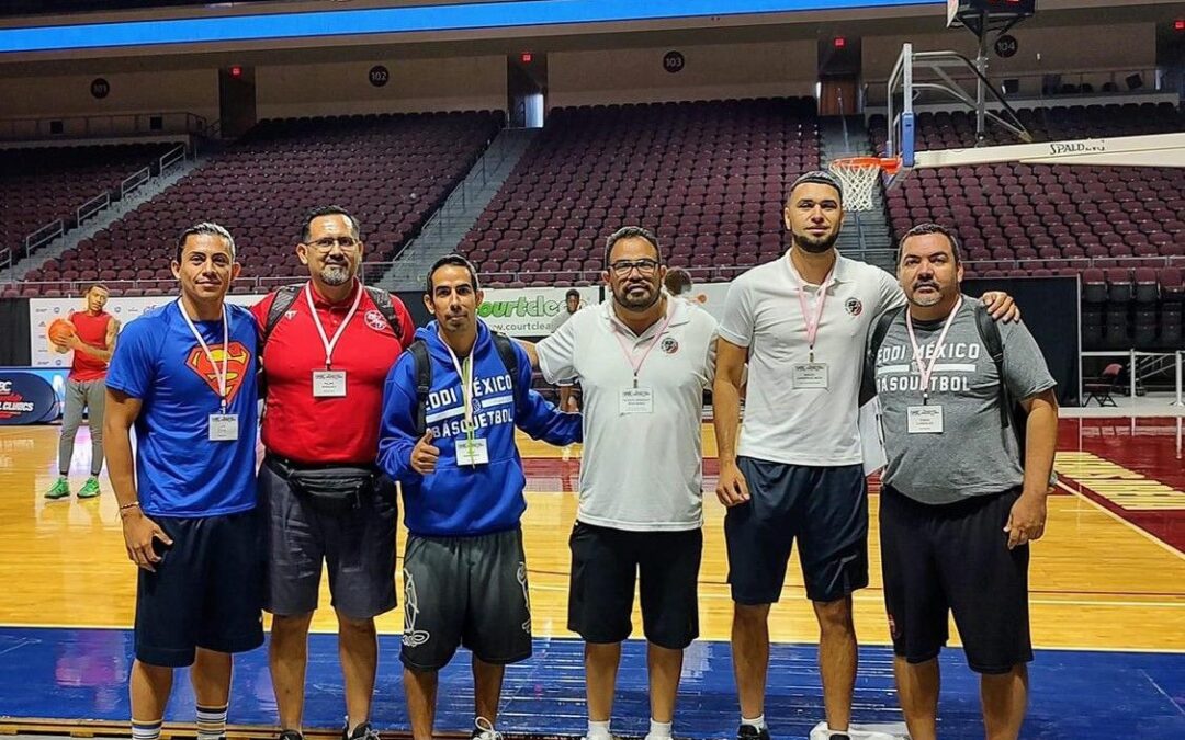 Participan directores deportivos en clínica de baloncesto (NABC) en las Vegas
