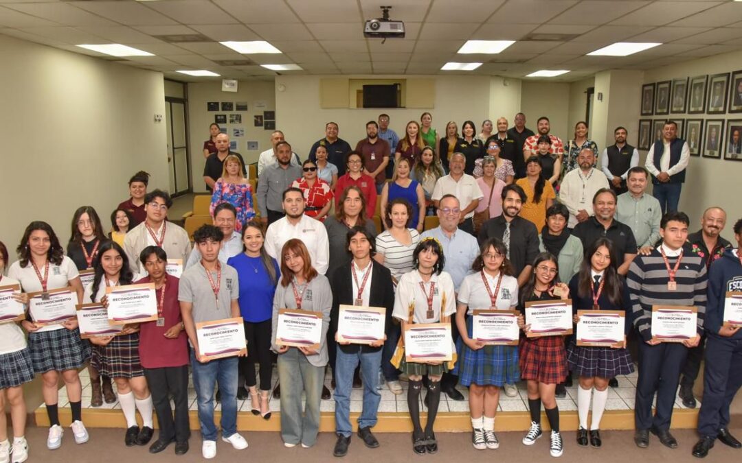 Gana Estudiante de Preparatoria 16 de Septiembre Concurso Estatal de Artes, Cuento y Poesía