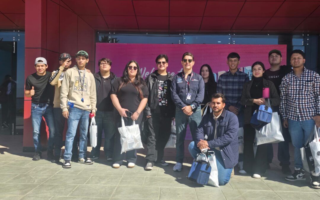 Alumnos de Ingeniería Industrial participan en la edición 19 de BajaMak 2025