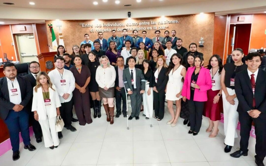 ¡Orgullo Jurídico! Jóvenes de la licenciatura en Derecho son seleccionados para el IX Parlamento de las Juventudes 2025