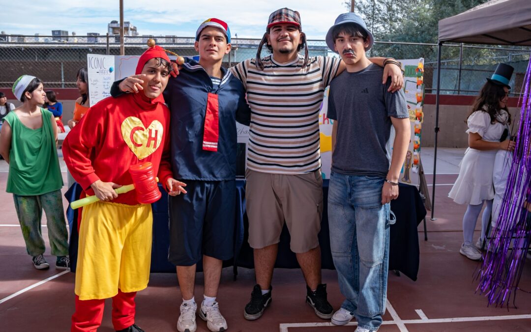 Estudiantes dan vida a personajes históricos y de la cultura pop en el Wax Museum 2025