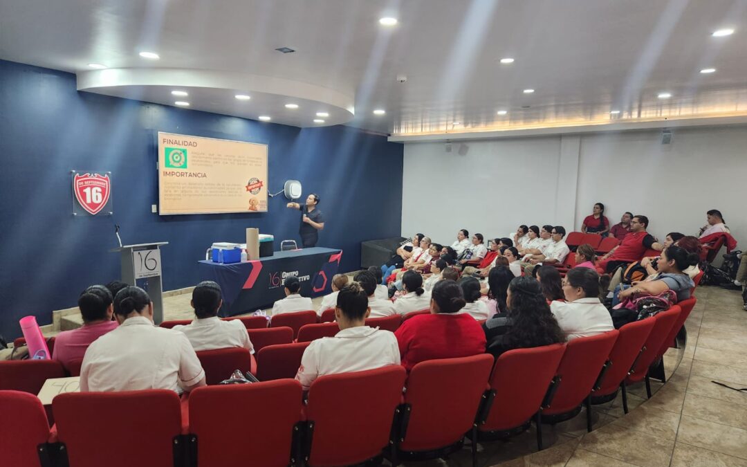 Enriqueciendo la formación de la Licenciatura en Enfermería: estrategias de vacunación y prevención comunitaria.