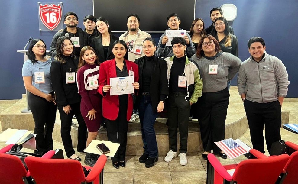 Simulación Modelo de Naciones Unidas (MUN): interculturalidad e innovación social en la formación jurídica.