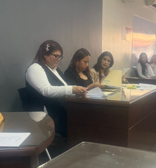 Alumnos de la Licenciatura en Derecho participan en concurso de debate «Que tu voz se escuche, edición 2025», en  Universidad 16 de Septiembre.