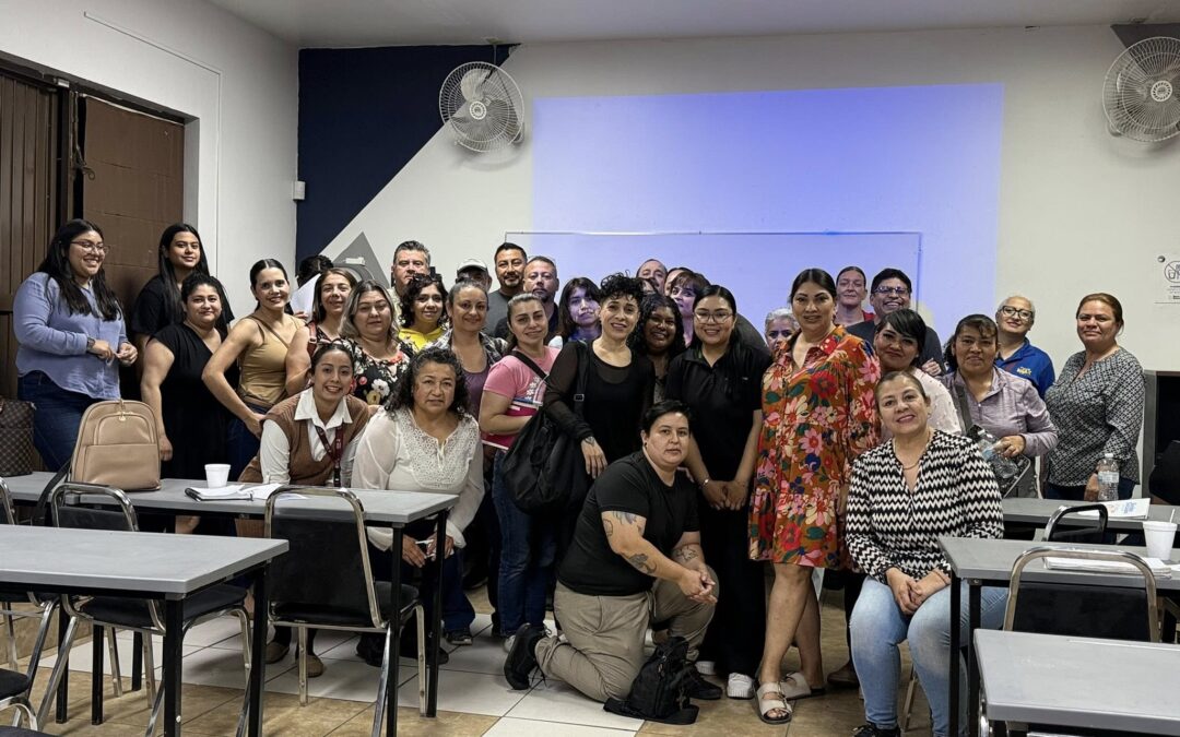 Se imparte taller de Redes Sociales en Grupo Educativo 16 de Septiembre por parte de FOMYDE